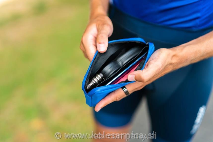 Torbica THE PACK Essentials Case